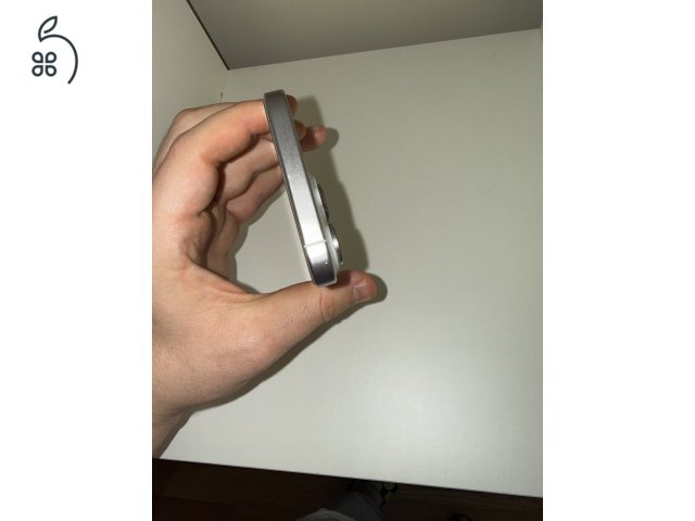 TARTOZÉKOKKAL ÚJSZERŰ iPhone 15 Pro Max 256gb