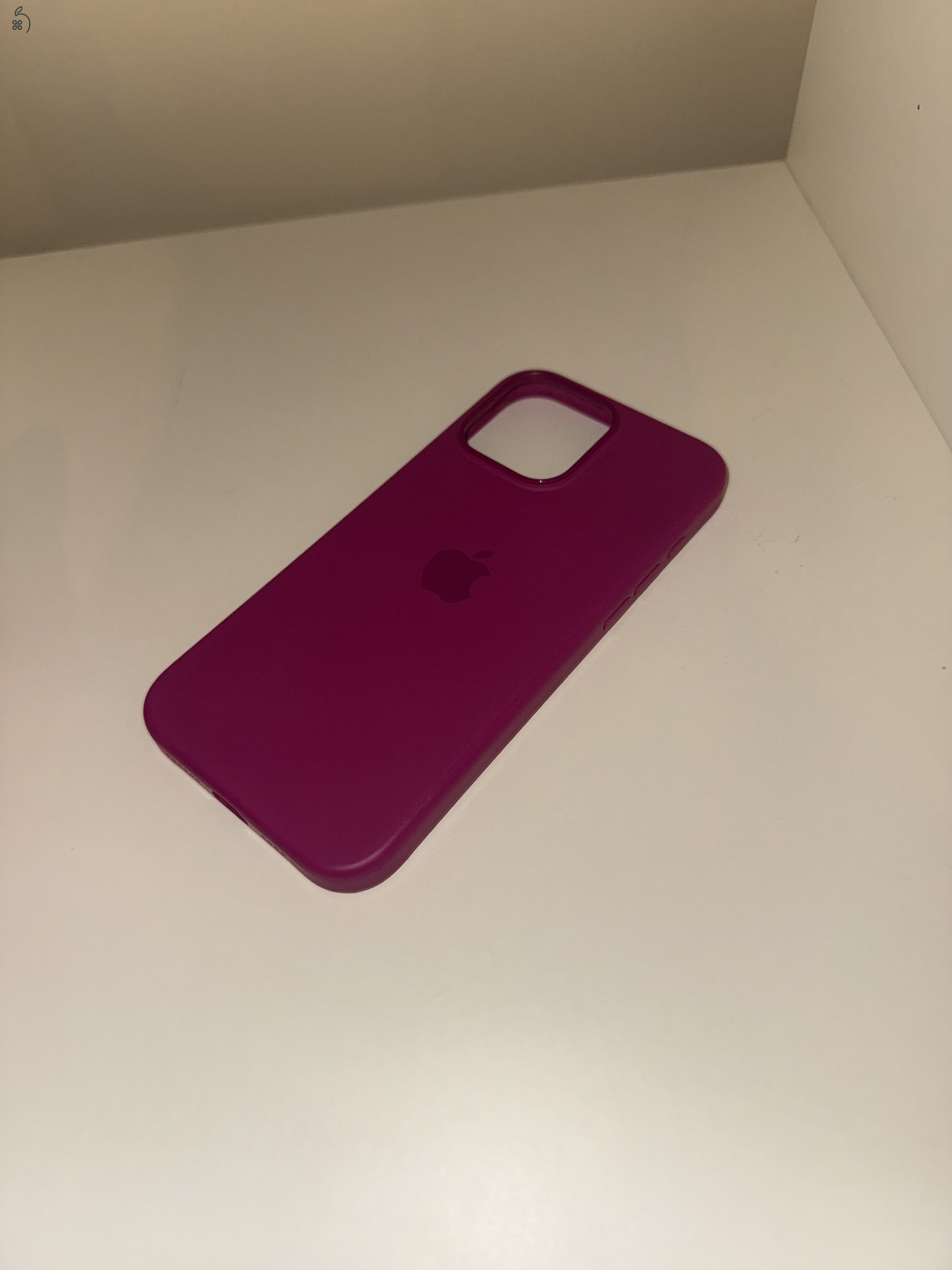 Iphone 16 pro max magsafe fukszialila tok