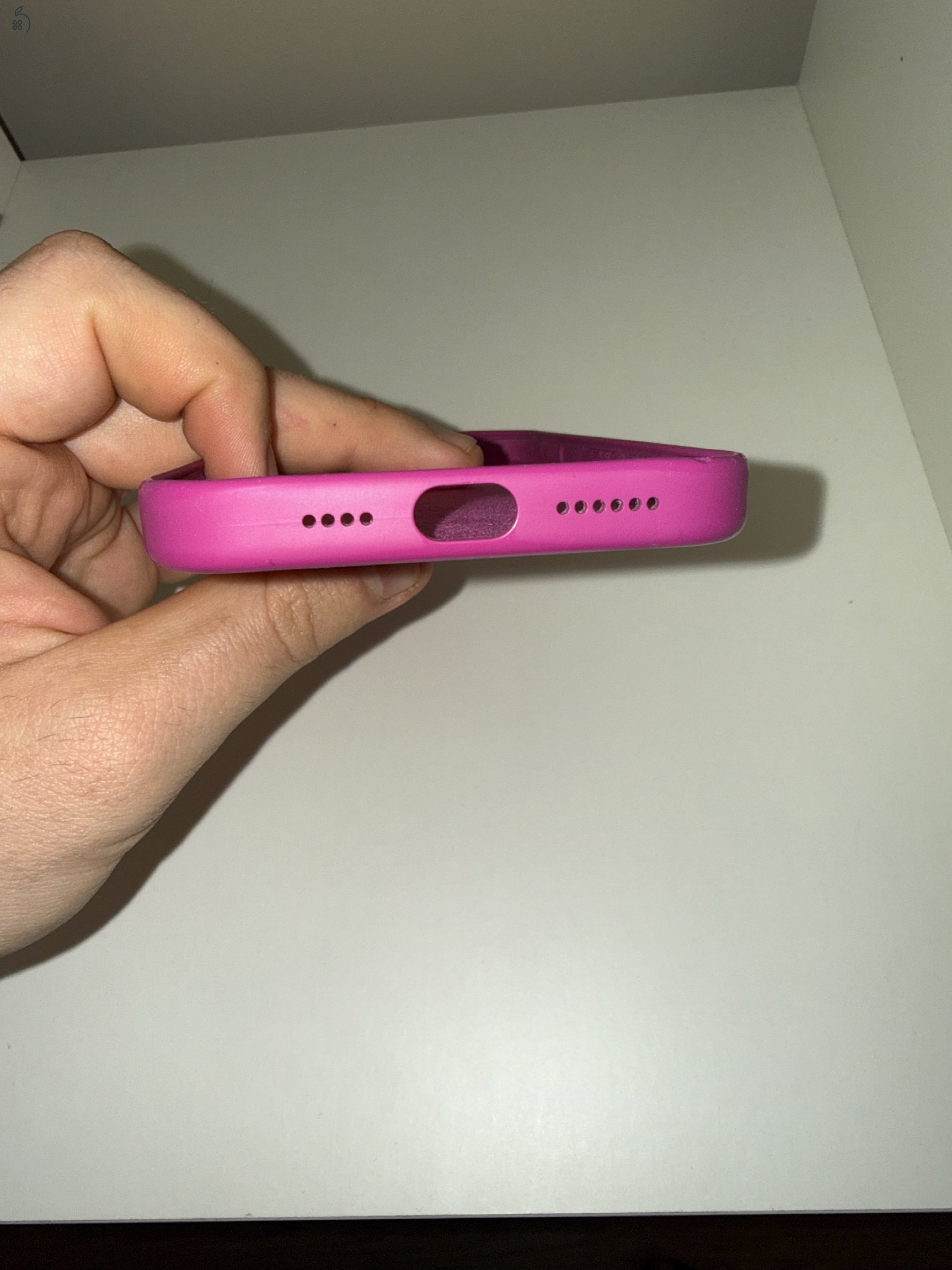 Iphone 16 pro max magsafe fukszialila tok