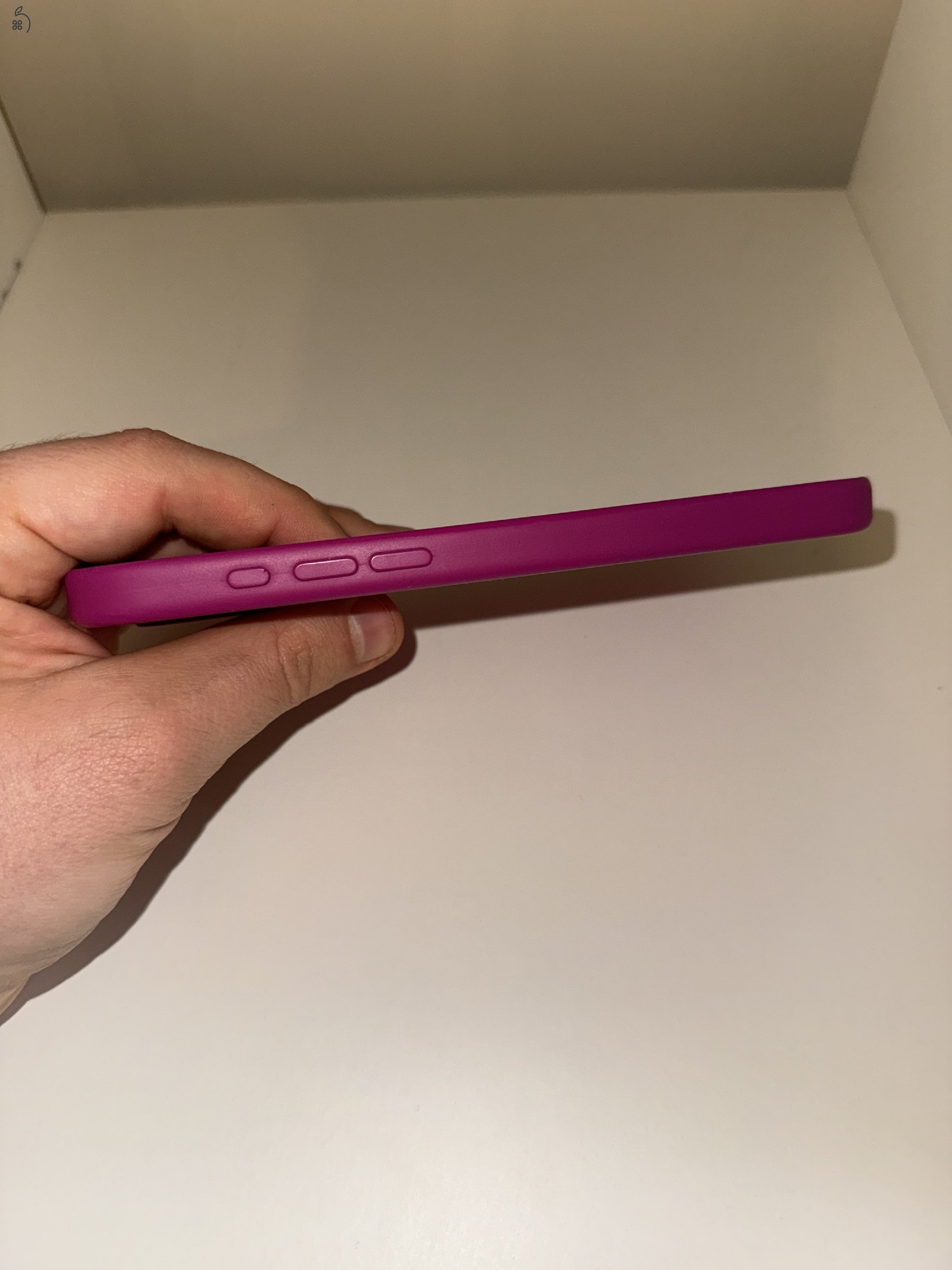 Iphone 16 pro max magsafe fukszialila tok