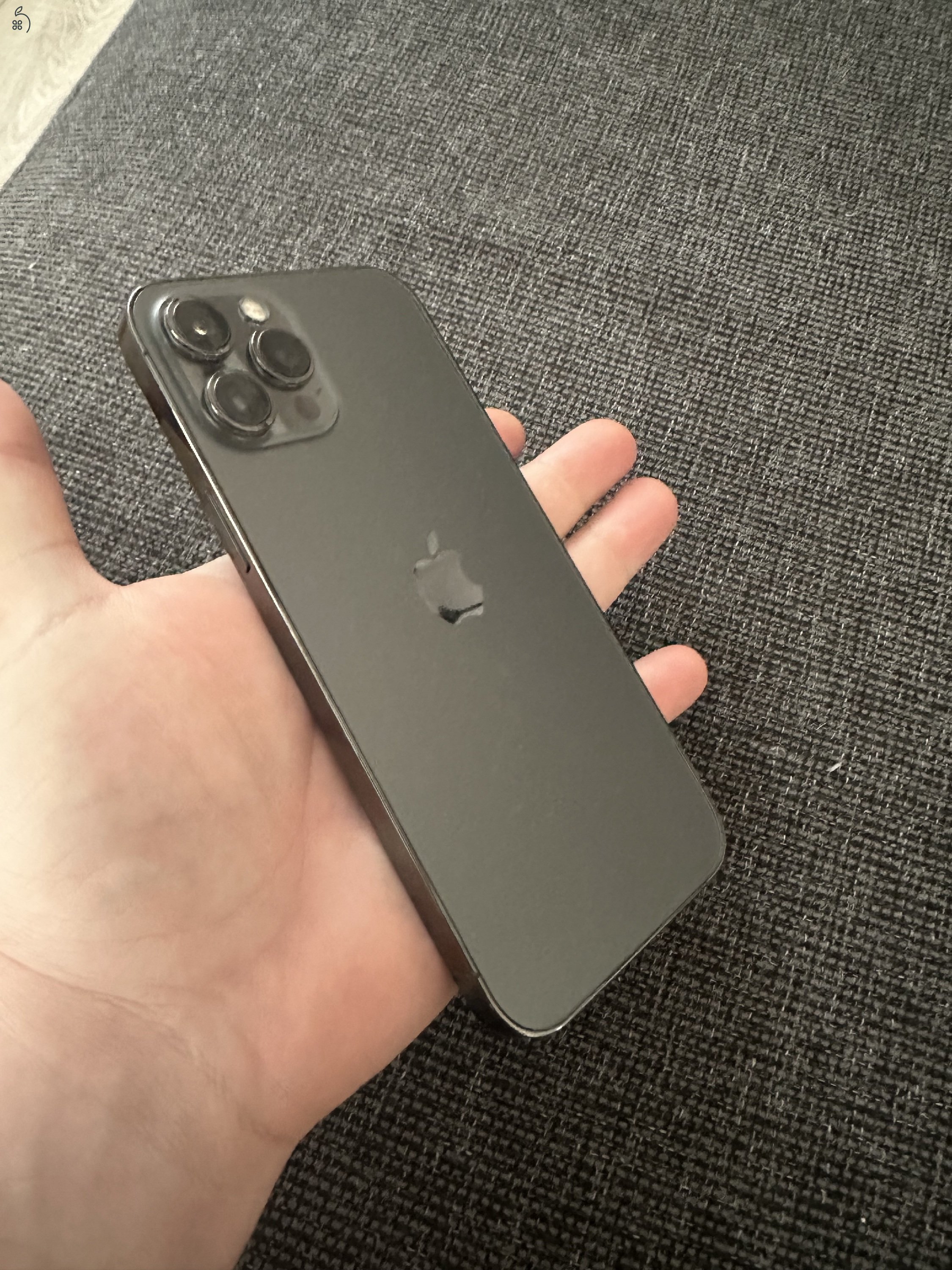 Eladó iPhone 12 Pro Max – 256 GB – Karcmentes, szép állapotban