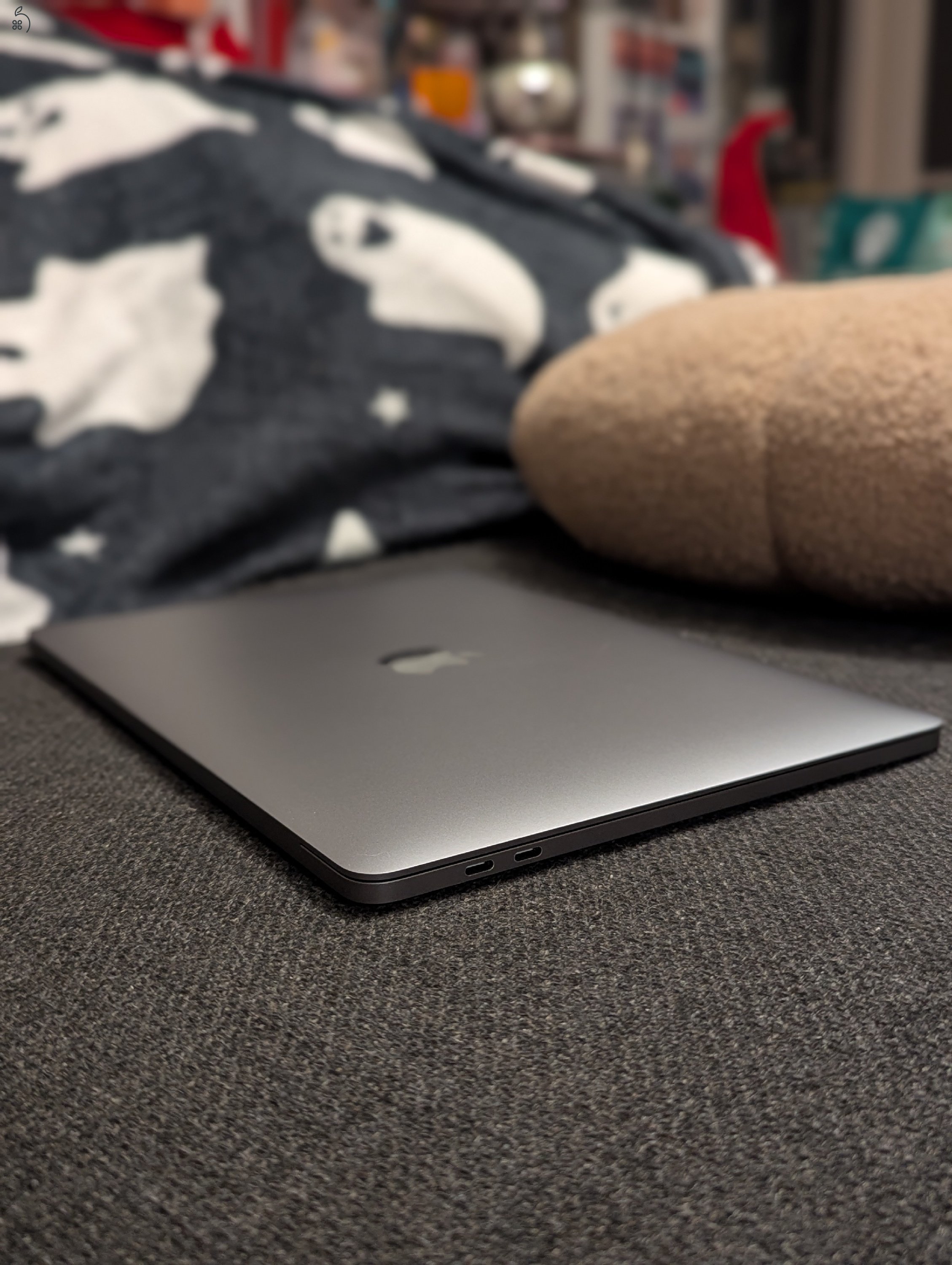 MacBook Pro M1 96% akku, magyar