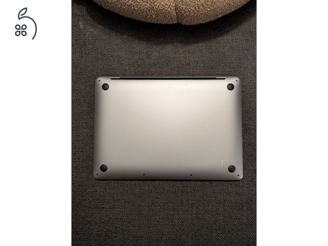 MacBook Pro M1 96% akku, magyar