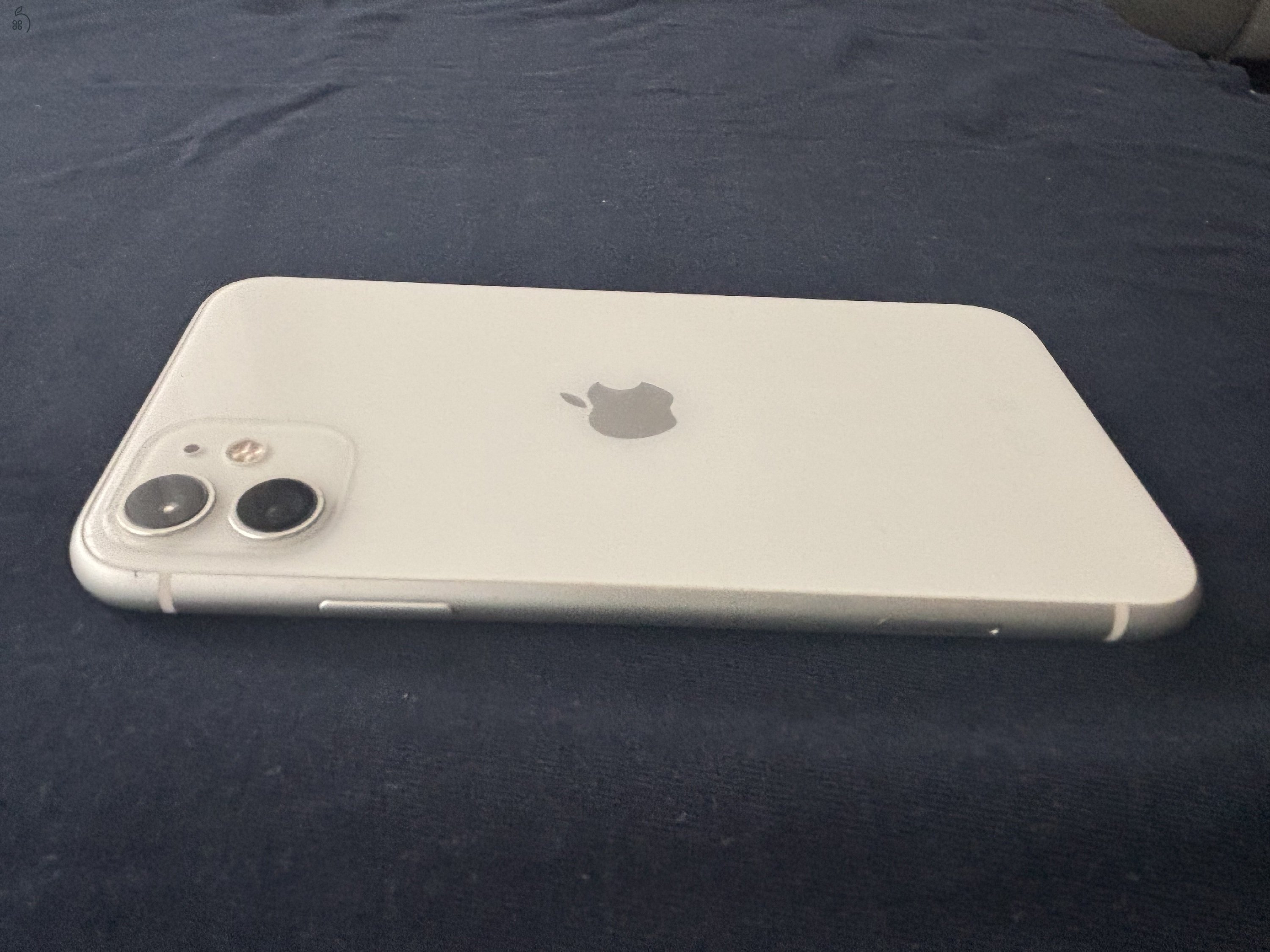 iPhone 11 fehér 128 GB kártyafüggetlen