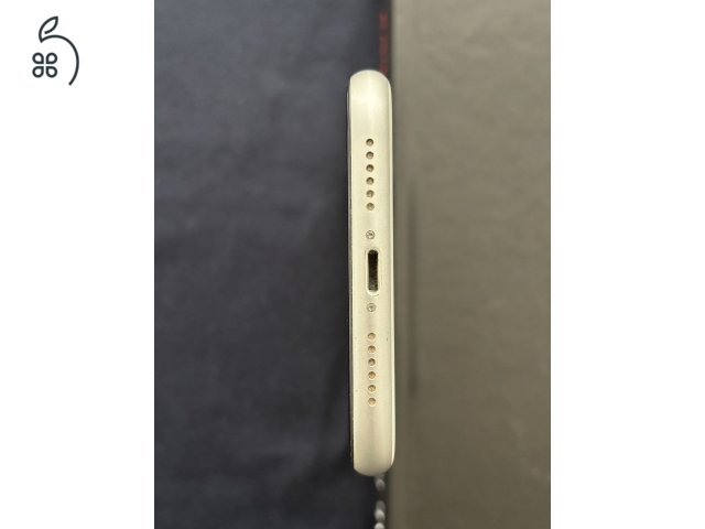 iPhone 11 fehér 128 GB kártyafüggetlen