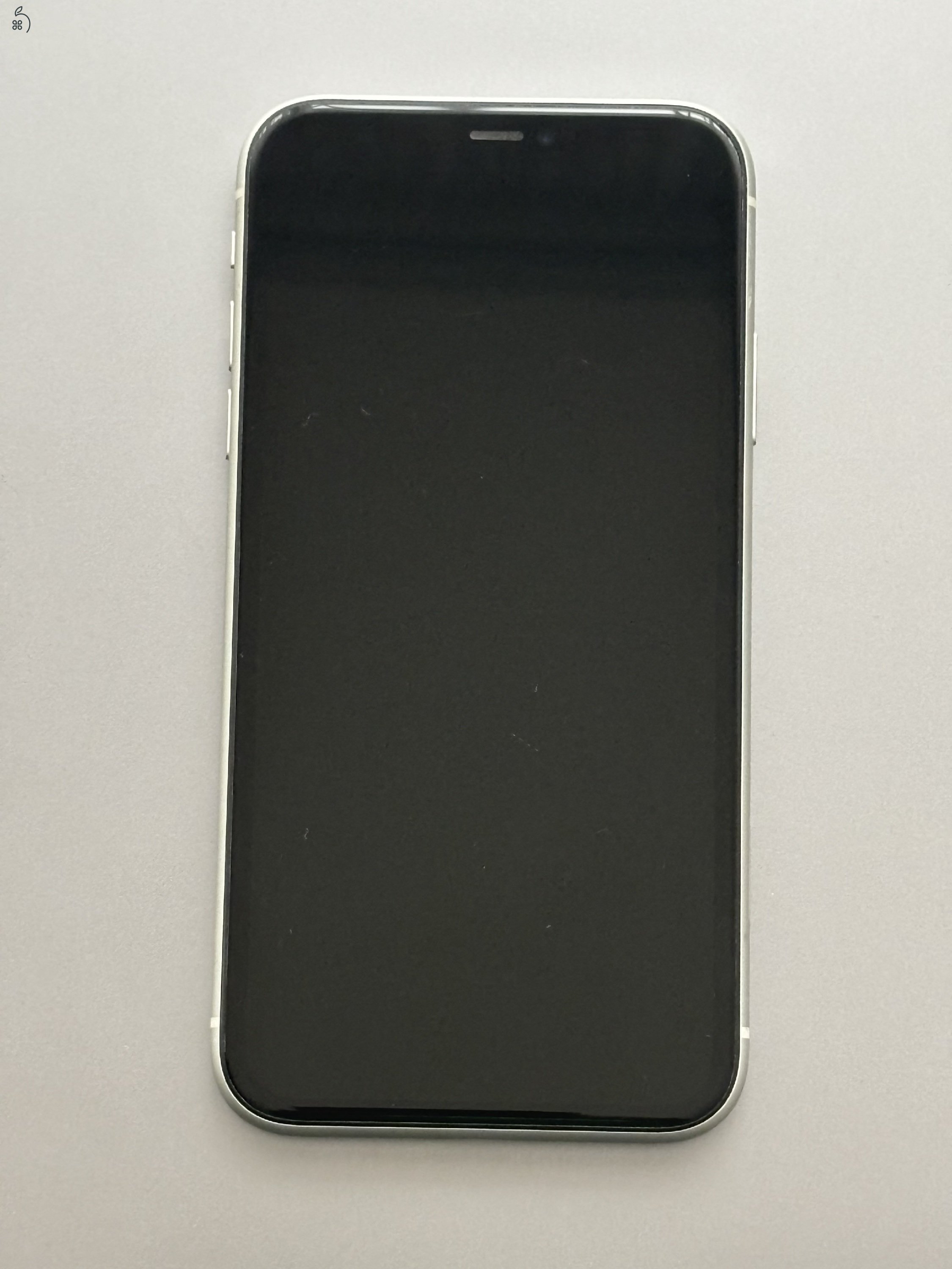 iPhone 11 fehér 128 GB kártyafüggetlen