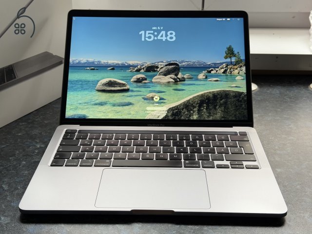 MacBook Pro 13” 2020 2,0GHz i5 Quad-Core 512GB SSD! 16GB TouchBar