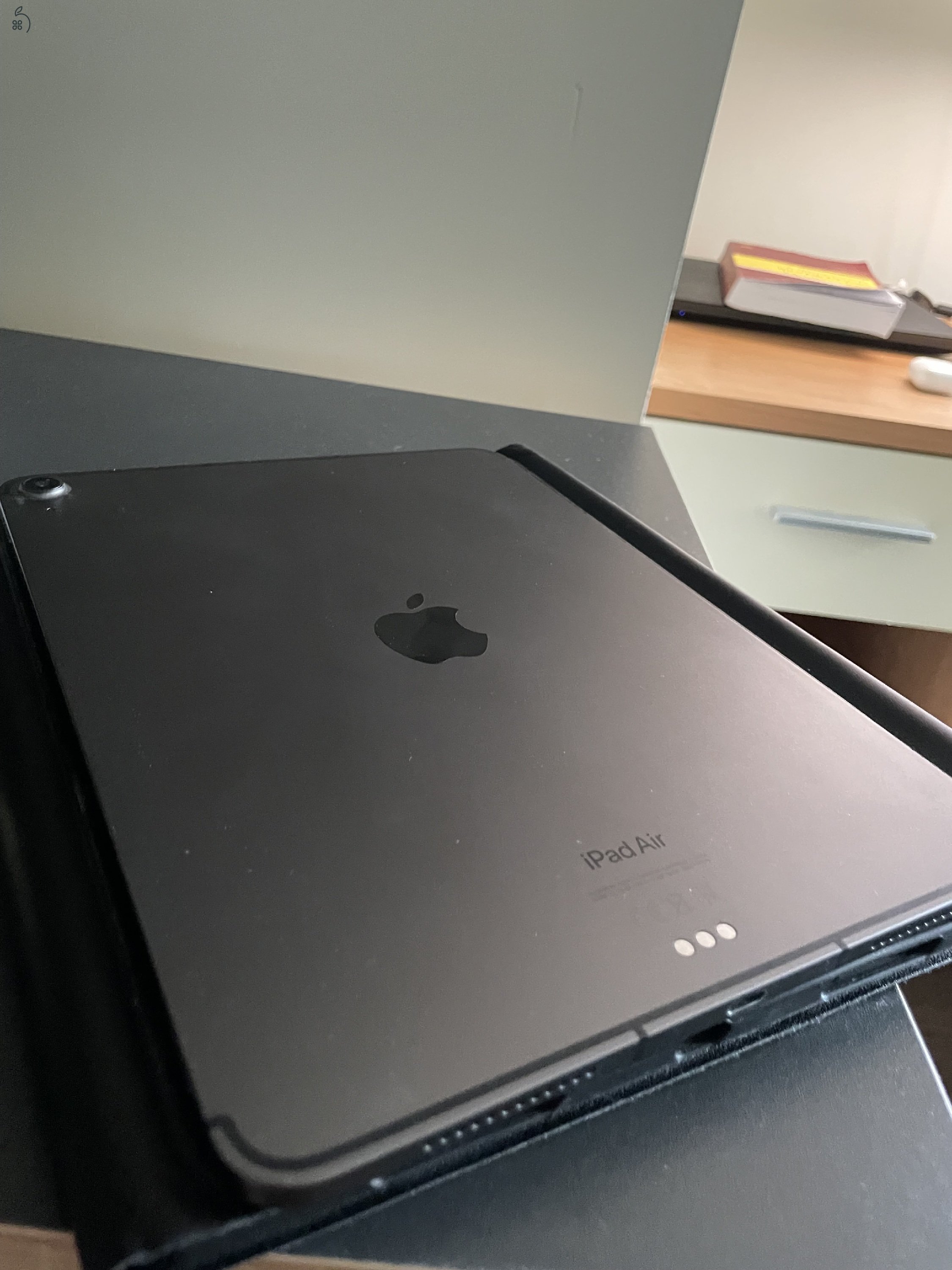 Eladóvá vált Ipad Air 5th gen.