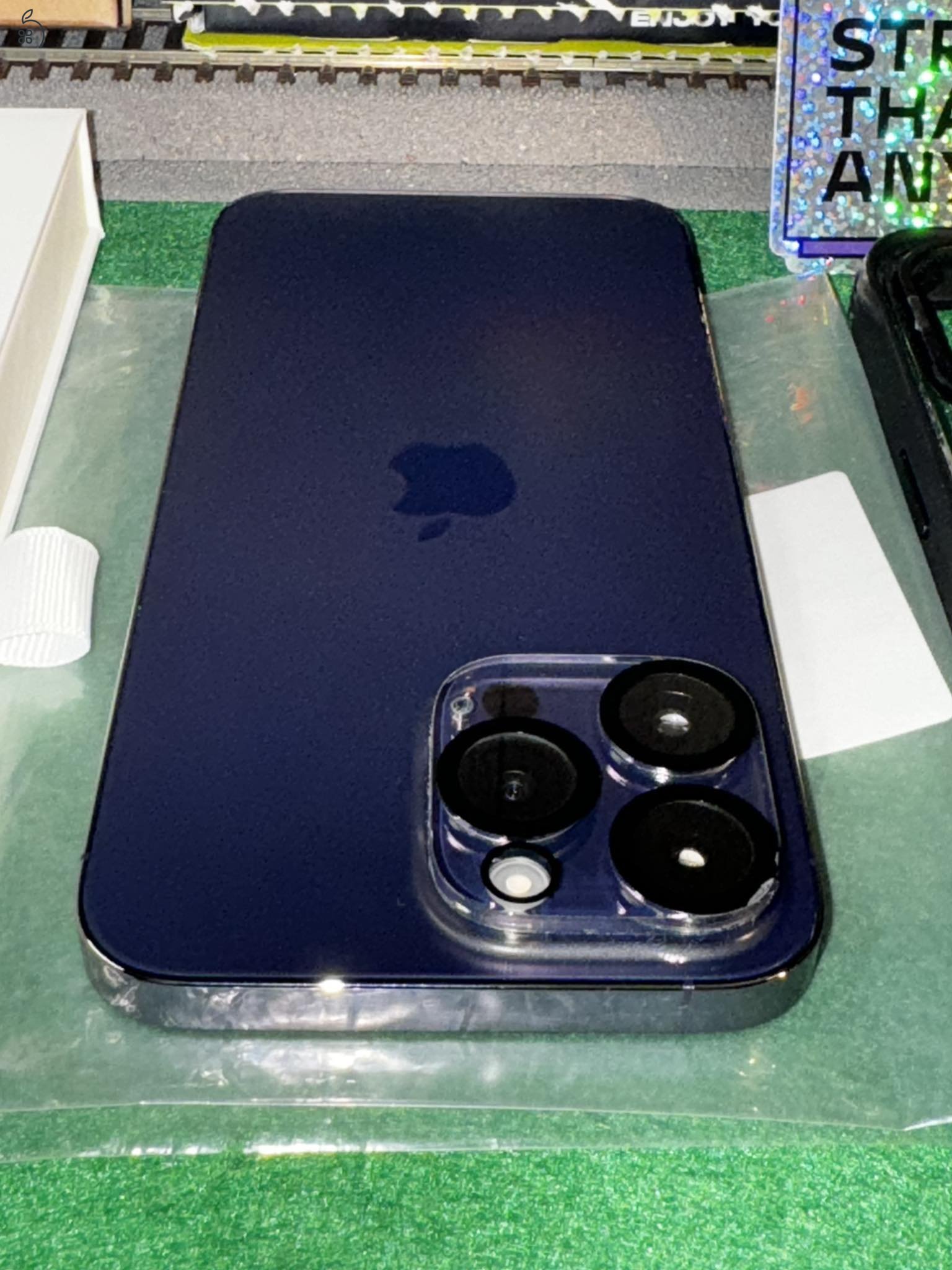 Apple iPhone 14 ProMax mobiltelefon, karcmentes, hibátlan, újszerű állapotban, sok + ajándékkal !!!