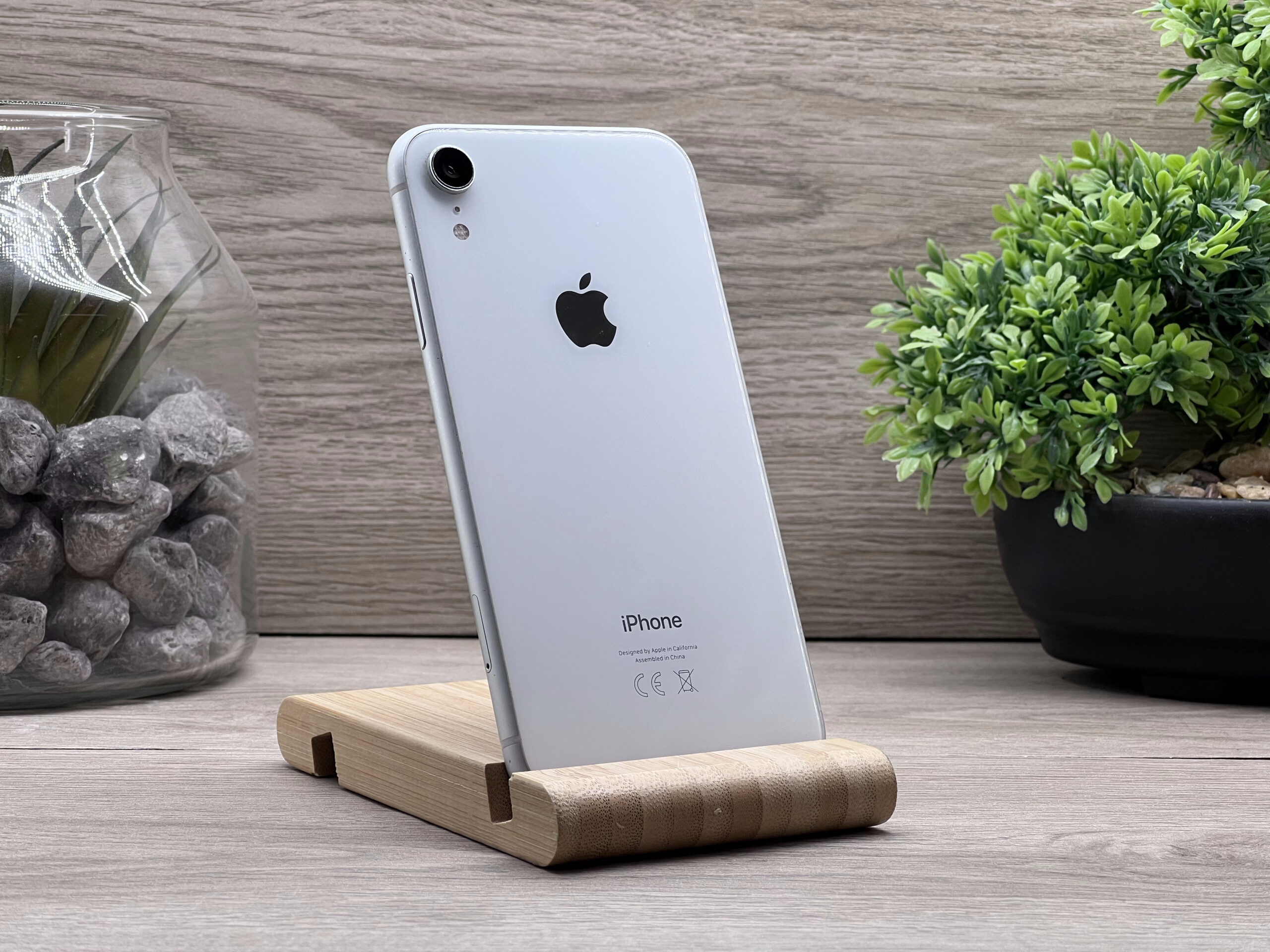 iPhone XR White 64GB 2 ÉV Garanciával Számlával 100% Akksi