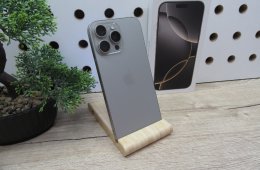 Apple iPhone 16 Pro Max – Natural Titanium – Titán dizájn, Pro kamera 5× zoommal, 120 Hz ProMotion – 256 GB – Használt, karcmentes – 100% akku (64 ciklus) – Garancia 2026. 05. 13-ig