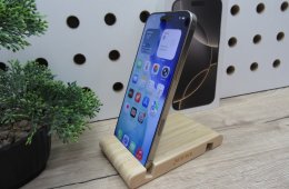Apple iPhone 16 Pro Max – Natural Titanium – Titán dizájn, Pro kamera 5× zoommal, 120 Hz ProMotion – 256 GB – Használt, karcmentes – 100% akku (64 ciklus) – Garancia 2026. 05. 13-ig