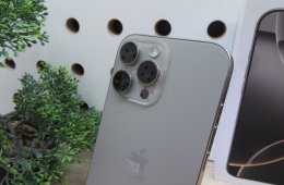 Apple iPhone 16 Pro Max – Natural Titanium – Titán dizájn, Pro kamera 5× zoommal, 120 Hz ProMotion – 256 GB – Használt, karcmentes – 100% akku (64 ciklus) – Garancia 2026. 05. 13-ig