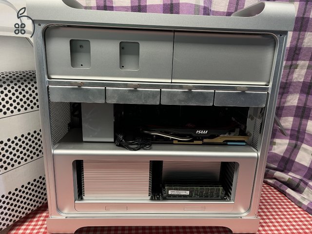 Mac Pro 5.1 /2010/ 12 mag 3.46 GHz , 128 GB Ram , 3 GB VGA , 500 GB PCIe SSD , 1.5 TB HDD.