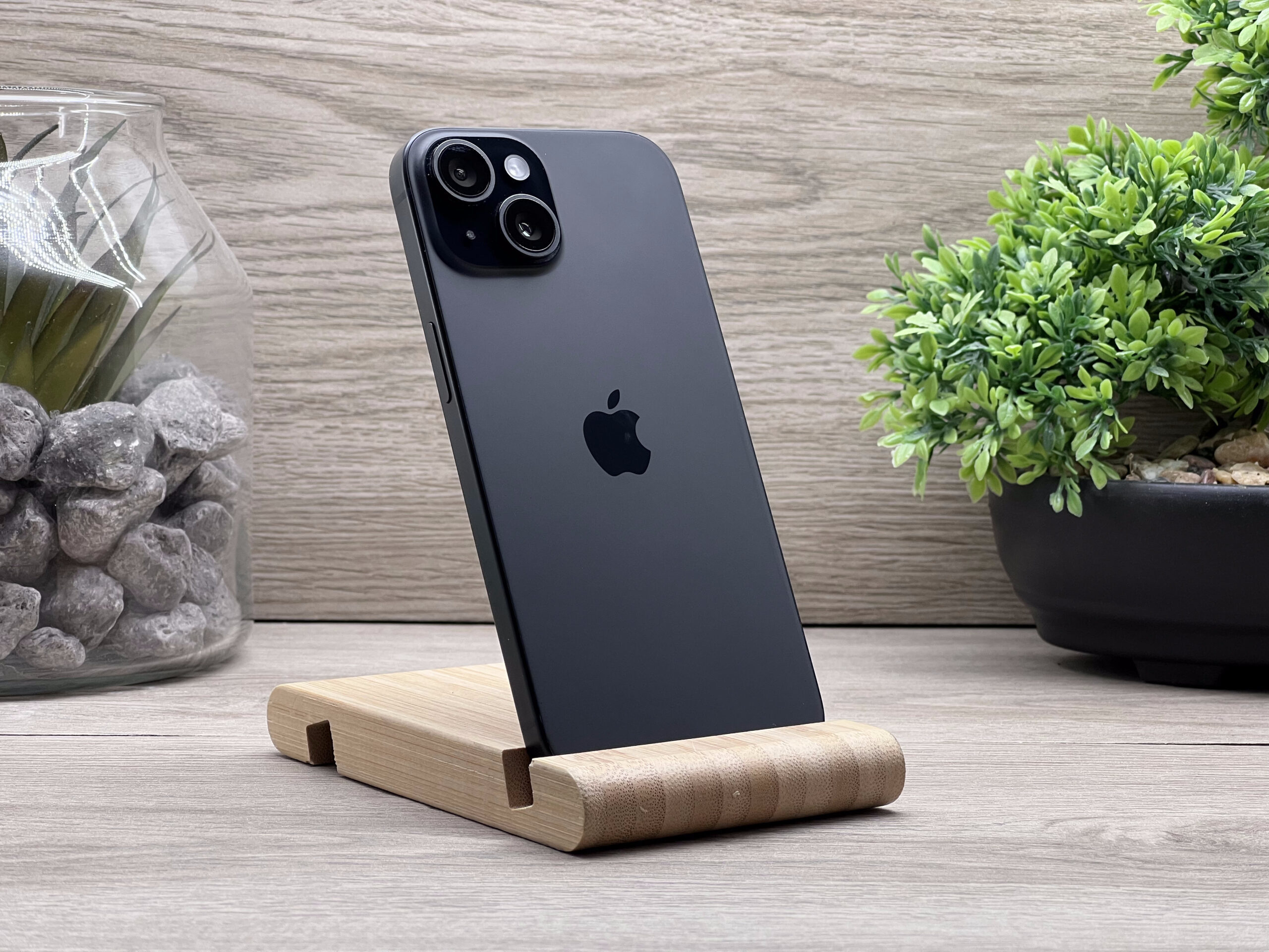 iPhone 15 Black 256GB 2 ÉV Garanciával Számlával 100% Akksi