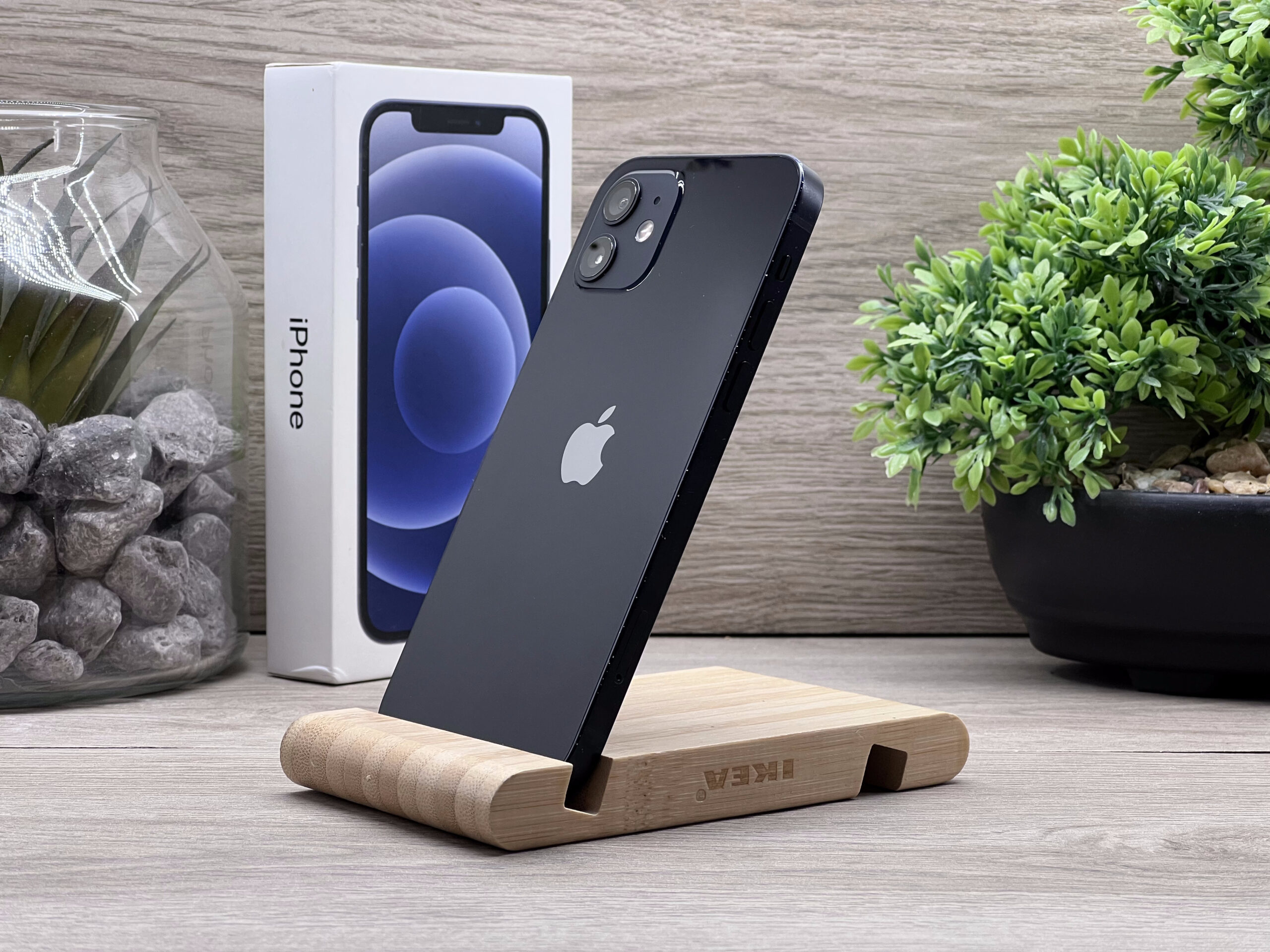 iPhone 12 Black 64GB 2 ÉV Garanciával Számlával 93% Akksi