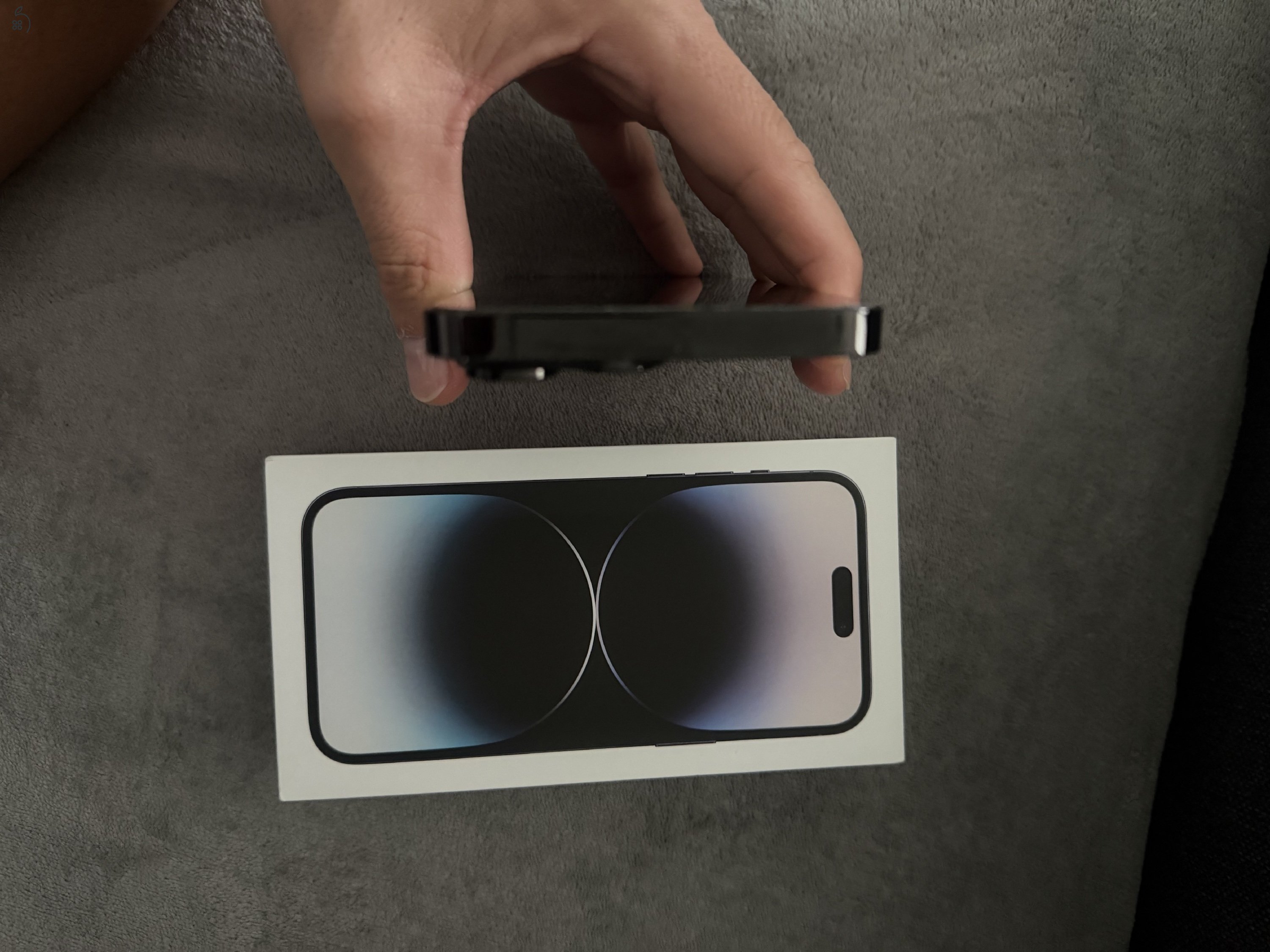 Eladó iPhone 14 Pro Max 256GB Kártyafüggetlen 100%-os gyári akkumulátor, Space Black, 5 hónapos.Csere nem érdekel!
