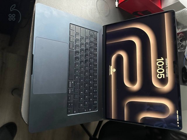 Eladó egy 2023-as MacBook Air 15