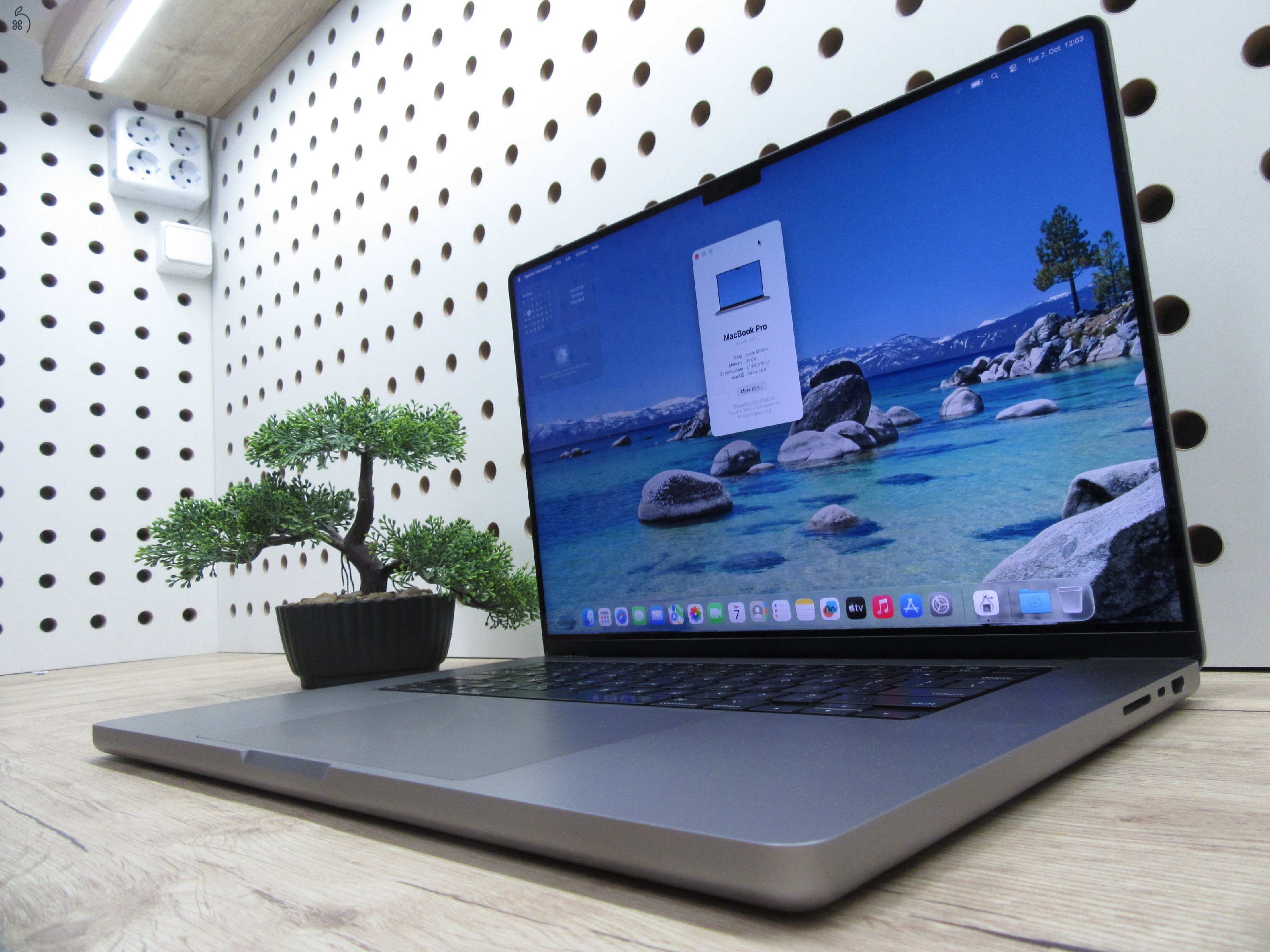 Apple MacBook Pro 16 (2021, M1 Pro) – Liquid Retina XDR, ProMotion 120 Hz, 32 GB RAM – 512 GB SSD – Használt, karcmentes (USA bill.) – 84% akku (208 ciklus) – 3 hónap garancia