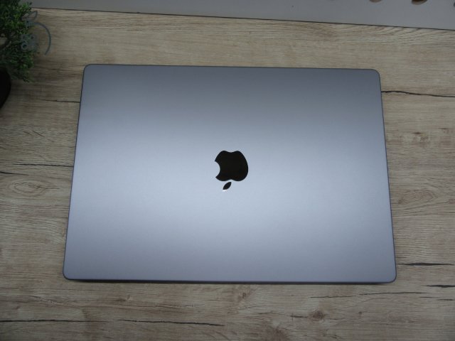 Apple MacBook Pro 16 (2021, M1 Pro) – Liquid Retina XDR, ProMotion 120 Hz, 32 GB RAM – 512 GB SSD – Használt, karcmentes (USA bill.) – 84% akku (208 ciklus) – 3 hónap garancia