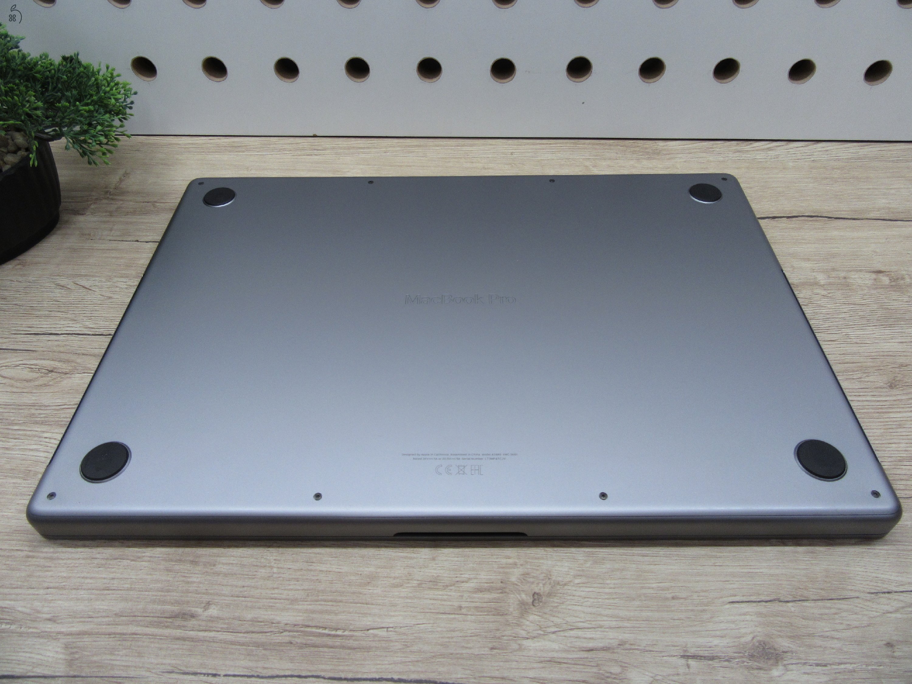 Apple MacBook Pro 16 (2021, M1 Pro) – Liquid Retina XDR, ProMotion 120 Hz, 32 GB RAM – 512 GB SSD – Használt, karcmentes (USA bill.) – 84% akku (208 ciklus) – 3 hónap garancia
