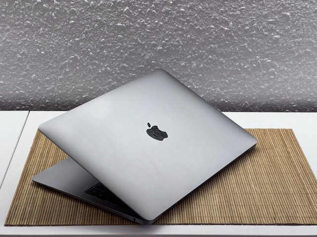 Hibátlan MacBook Air i5 2019 13”128GB 8GB2 ÉV Garanciával Számlával