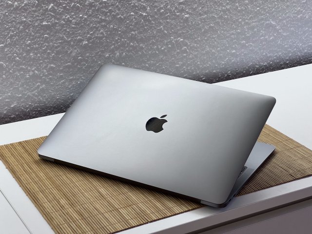 Hibátlan MacBook Air i5 2019 13”128GB 8GB2 ÉV Garanciával Számlával