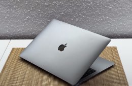 Hibátlan MacBook Air M1 2020 13”256GB 8GB 2 ÉV Garanciával Számlával