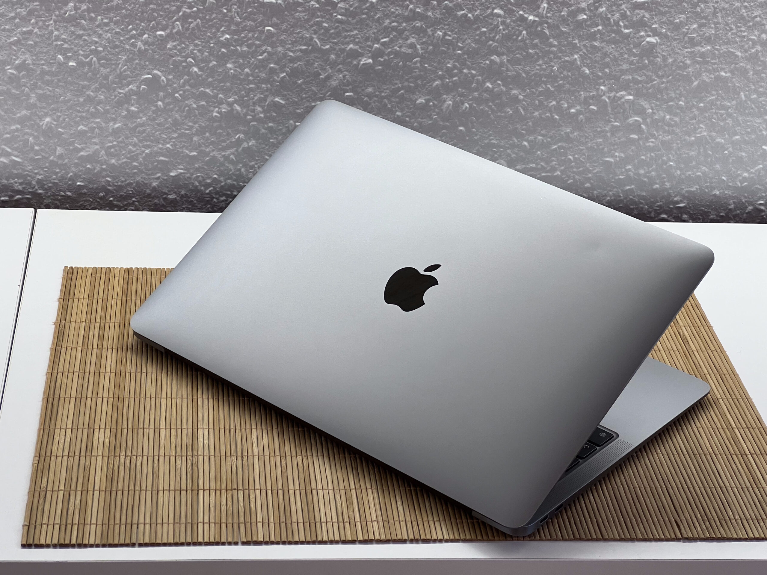 Hibátlan MacBook Air M1 2020 13”256GB 8GB 2 ÉV Garanciával Számlával