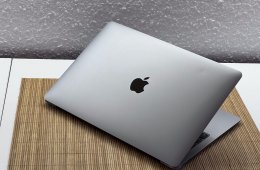 Hibátlan MacBook Air M1 2020 13”256GB 8GB 2 ÉV Garanciával Számlával