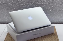 Hibátlan MacBook Pro 2015 Silver  i5 13” 256GB 2 ÉV Garanciával Számlával