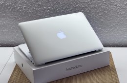 Hibátlan MacBook Pro 2015 Silver  i5 13” 256GB 2 ÉV Garanciával Számlával