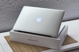 Hibátlan MacBook Pro 2015 Silver  i5 13” 256GB 2 ÉV Garanciával Számlával