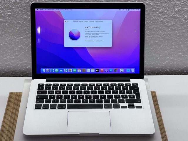 Hibátlan MacBook Pro 2015 Silver  i5 13” 256GB 2 ÉV Garanciával Számlával