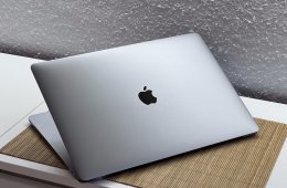 Hibátlan MacBook Pro 2017 15” i7  256GB 2 ÉV Garanciával Számlával