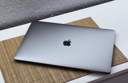 Hibátlan MacBook Pro 2017 15” i7  256GB 2 ÉV Garanciával Számlával