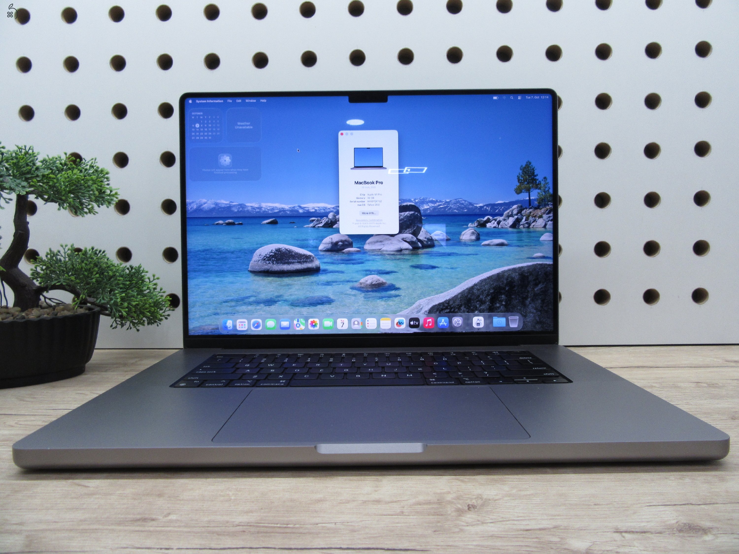 Apple MacBook Pro 16 (2021, M1 Pro) – Liquid Retina XDR, ProMotion 120 Hz – 32 GB RAM / 512 GB SSD – Használt, karcmentes (USA bill.) – 86% akku (209 ciklus) – 3 hónap garancia