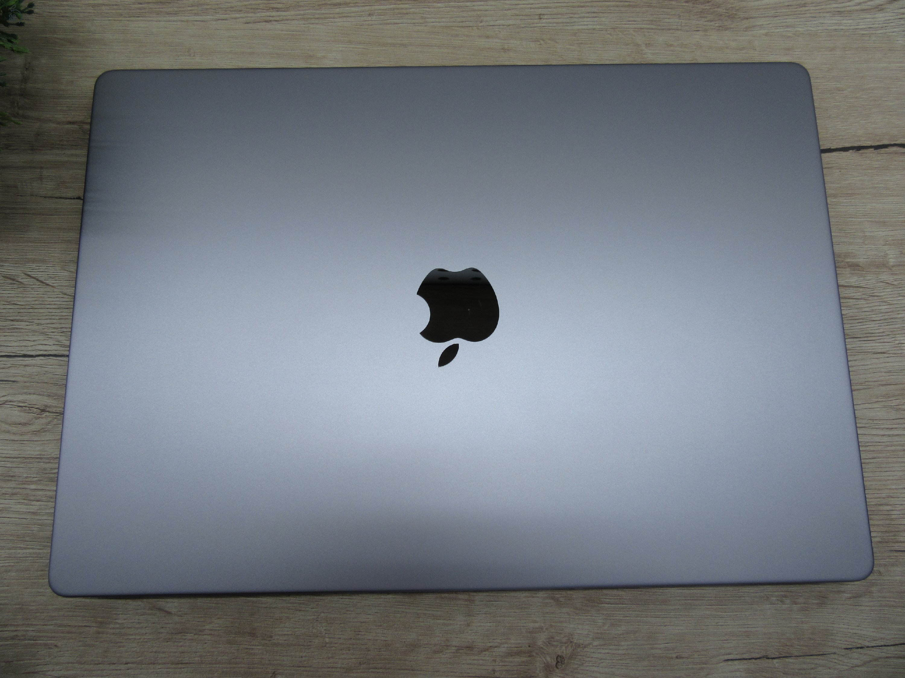 Apple MacBook Pro 16 (2021, M1 Pro) – Liquid Retina XDR, ProMotion 120 Hz – 32 GB RAM / 512 GB SSD – Használt, karcmentes (USA bill.) – 86% akku (209 ciklus) – 3 hónap garancia