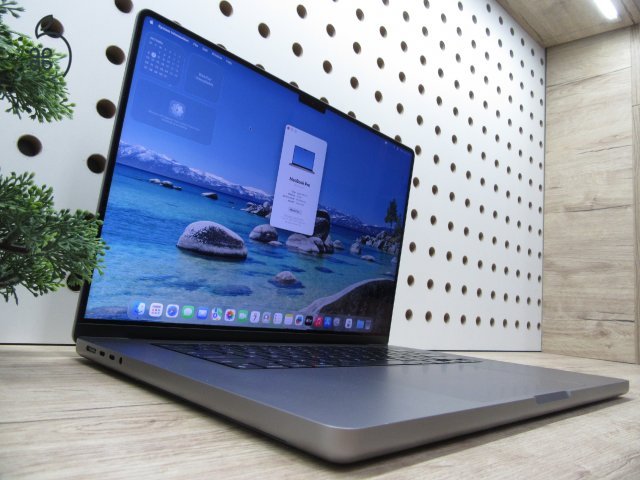 Apple MacBook Pro 16 (2021, M1 Pro) – Liquid Retina XDR, ProMotion 120 Hz – 32 GB RAM / 512 GB SSD – Használt, karcmentes (USA bill.) – 86% akku (209 ciklus) – 3 hónap garancia