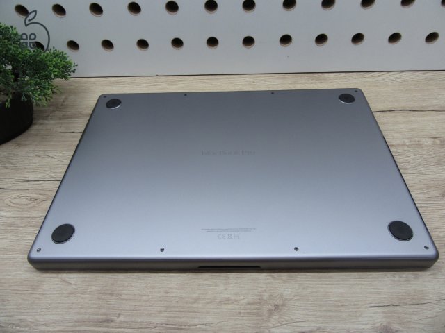 Apple MacBook Pro 16 (2021, M1 Pro) – Liquid Retina XDR, ProMotion 120 Hz – 32 GB RAM / 512 GB SSD – Használt, karcmentes (USA bill.) – 86% akku (209 ciklus) – 3 hónap garancia