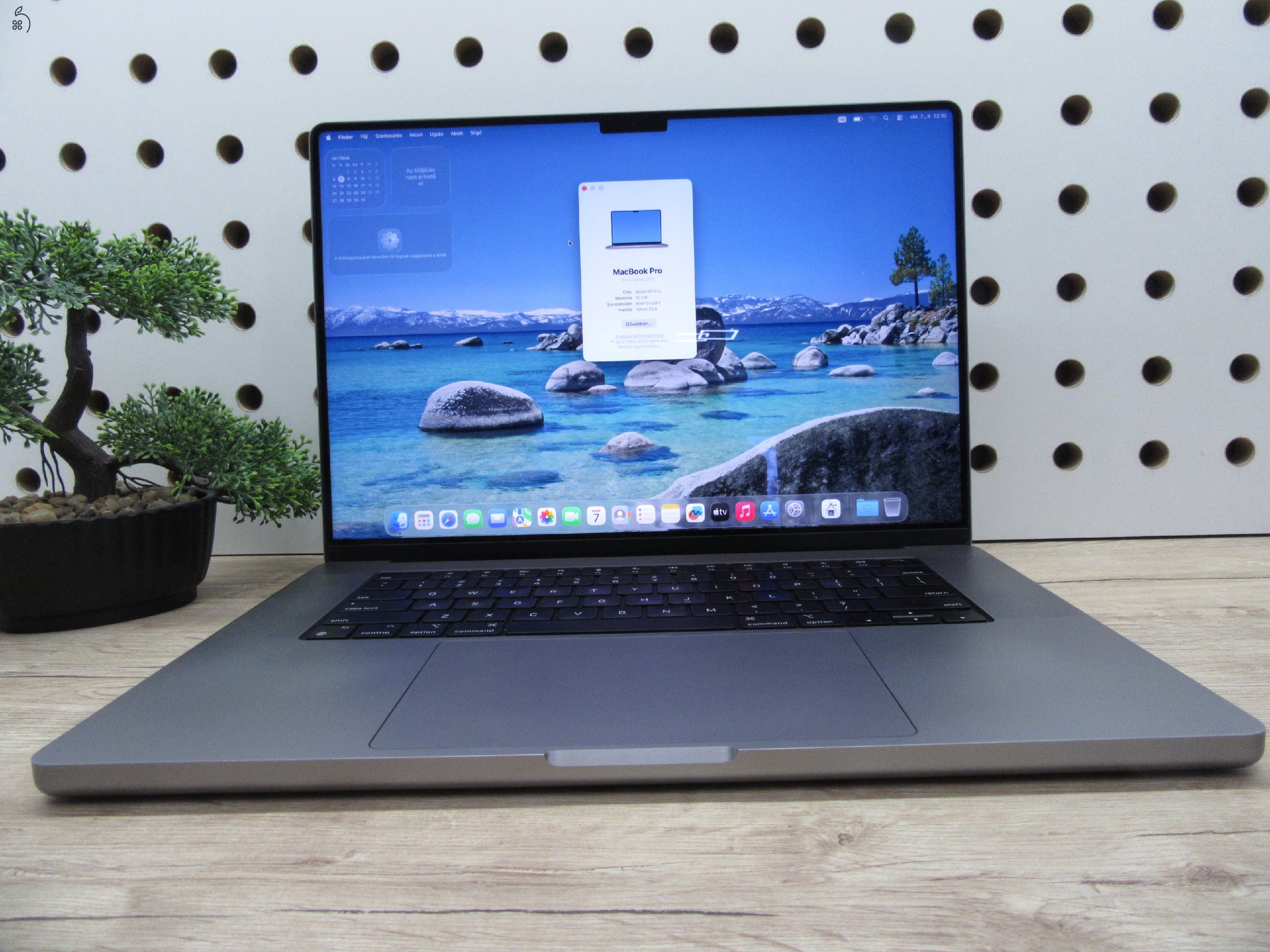 Apple MacBook Pro 16 (2021, M1 Pro) – Liquid Retina XDR, ProMotion 120 Hz, 32 GB RAM – 512 GB SSD – Használt, karcmentes – 92% akku (335 ciklus) – 3 hónap garancia - USA Bill
