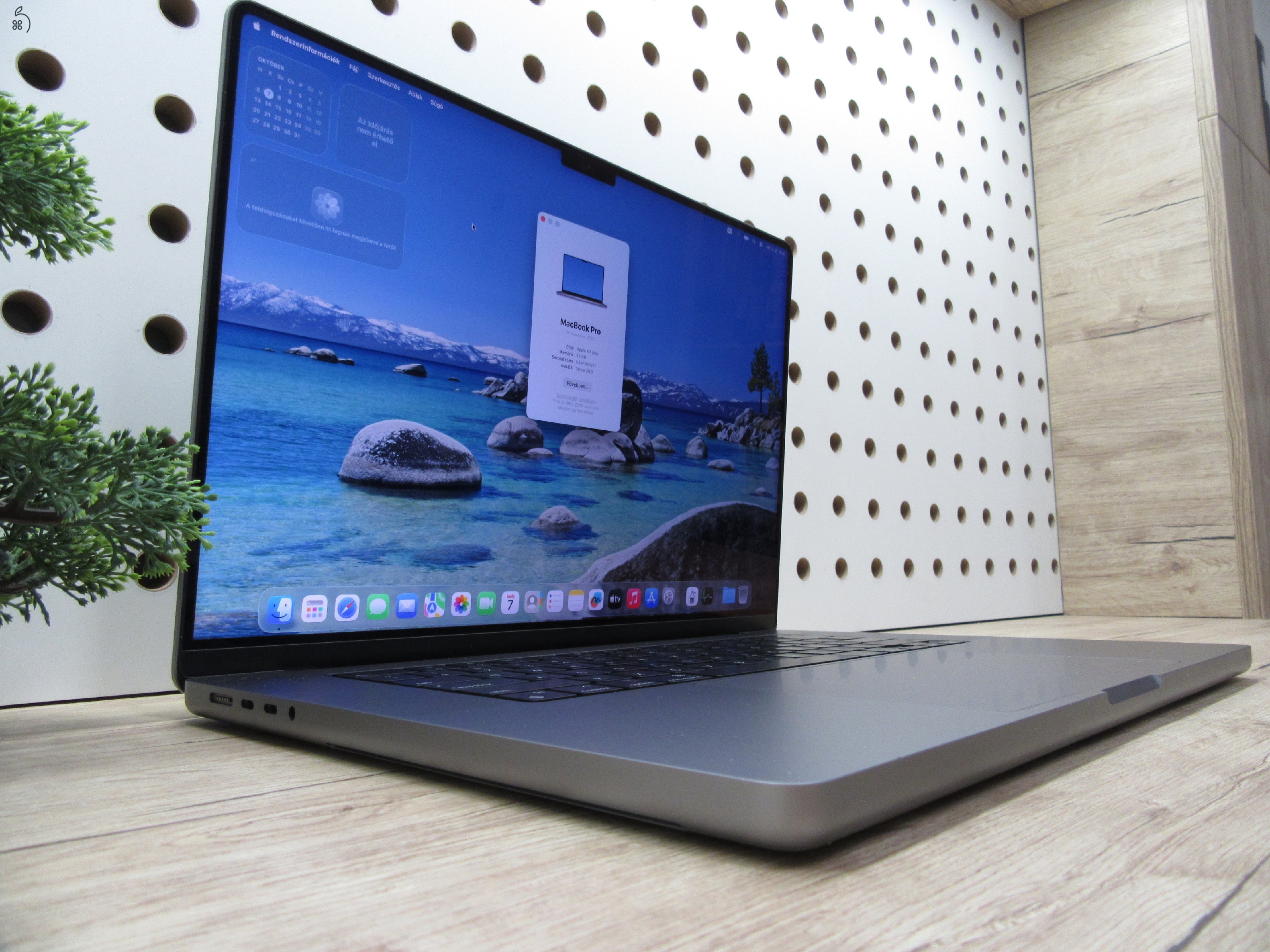 Apple MacBook Pro 16 (2021, M1 Max) – Liquid Retina XDR, 120 Hz ProMotion, 32-magos GPU – 32 GB / 500 GB – Használt, karcmentes – 43 ciklus – 3 hónap garancia - USA bill