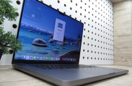 Apple MacBook Pro 16 (2021, M1 Pro) – Liquid Retina XDR, ProMotion 120 Hz – 16 GB RAM / 1 TB SSD – Használt, karcmentes – 87% akku (107 ciklus) – 3 hónap garancia