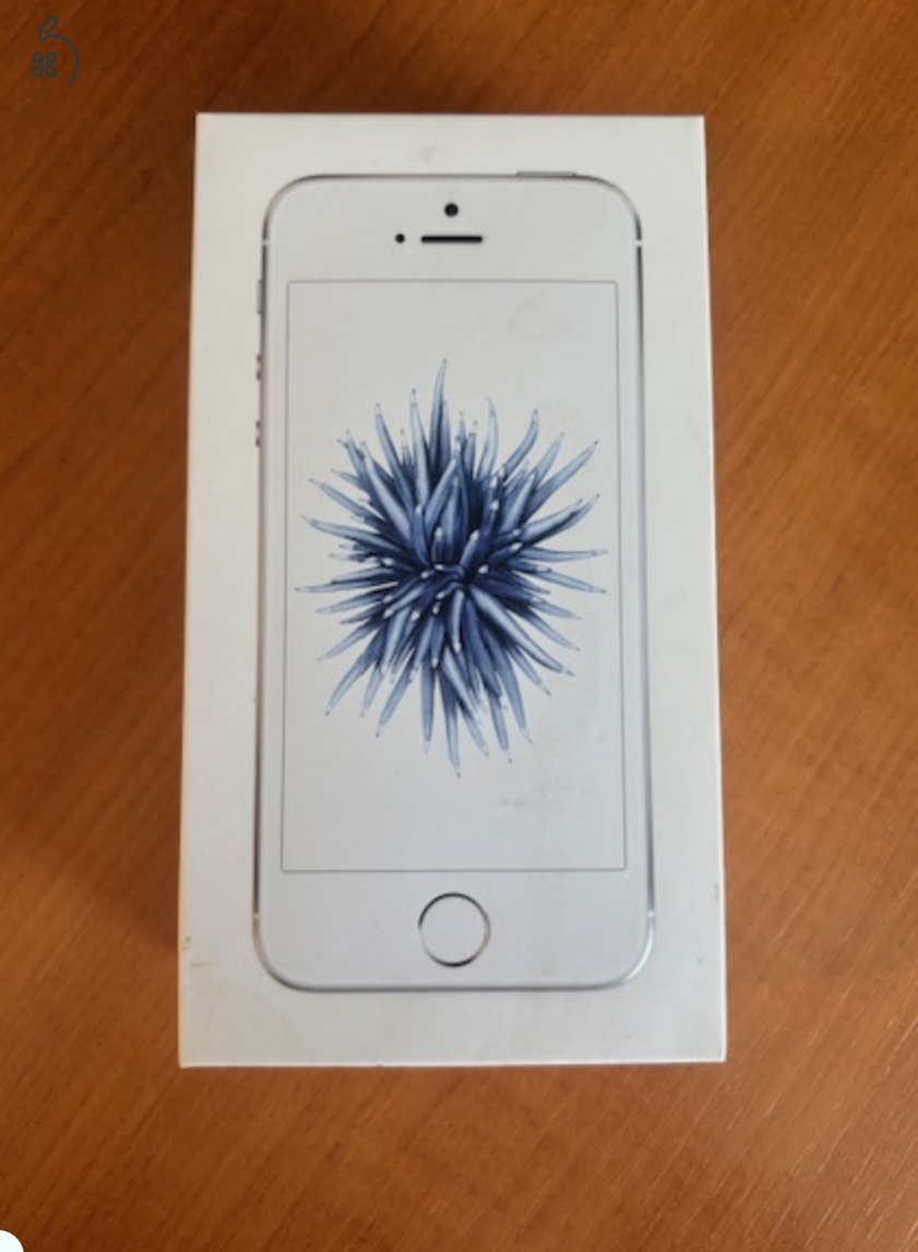 iPhone SE saját dobozában