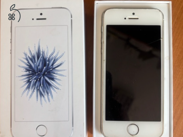 iPhone SE saját dobozában