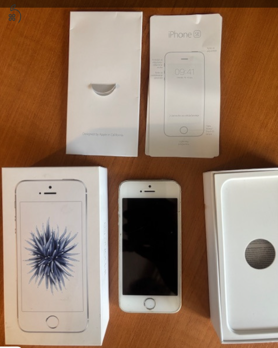 iPhone SE saját dobozában