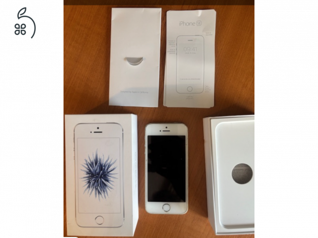 iPhone SE saját dobozában