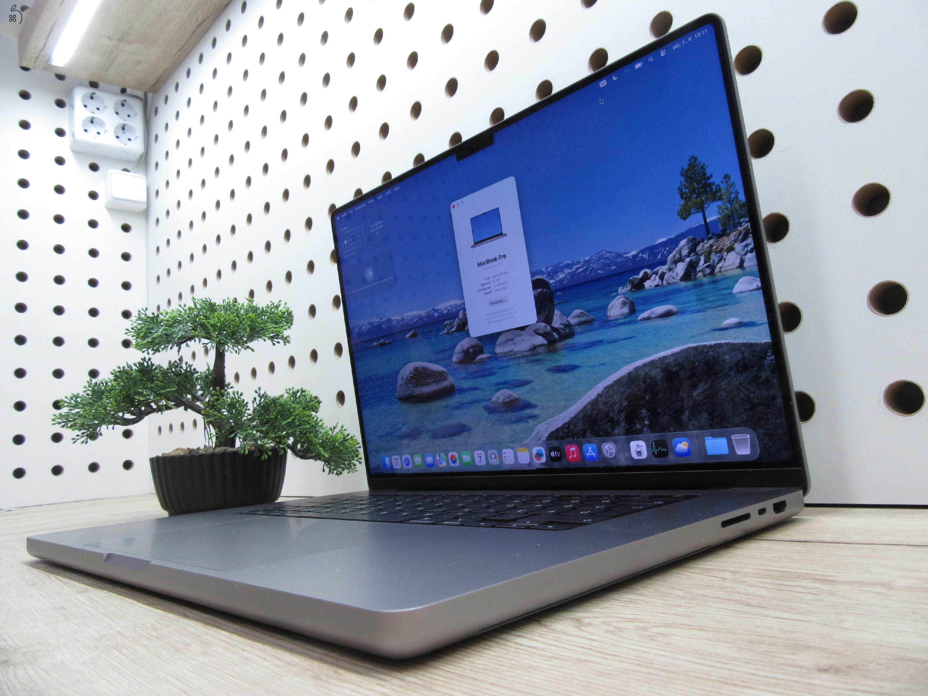 Apple MacBook Pro 16 (2021, M1 Max) – Liquid Retina XDR, ProMotion 120 Hz, 32-magos GPU – 32 GB RAM / 1 TB SSD – Használt, karcmentes – 80% akku (603 ciklus) – 3 hónap garancia