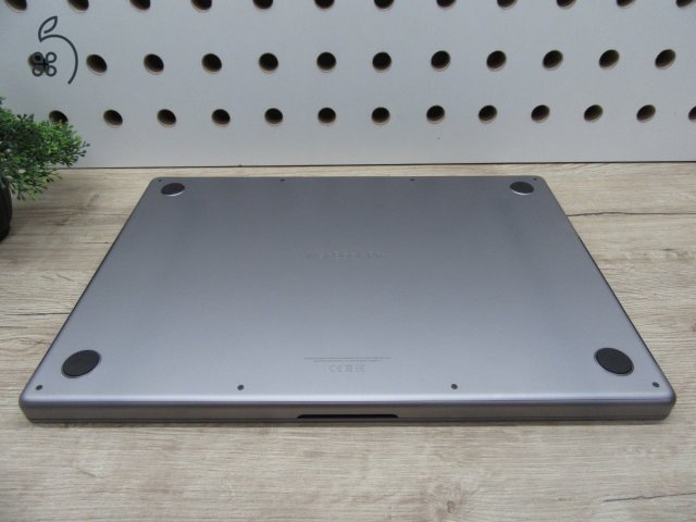 Apple MacBook Pro 16 (2021, M1 Max) – Liquid Retina XDR, ProMotion 120 Hz, 32-magos GPU – 32 GB RAM / 1 TB SSD – Használt, karcmentes – 80% akku (603 ciklus) – 3 hónap garancia