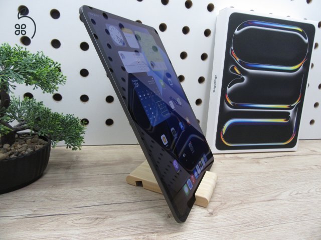 Apple iPad Pro 13″ (M4) – Ultra Retina XDR (Tandem OLED), ProMotion 120 Hz, Pencil Pro – 256 GB – Használt, karcmentes – Wi-Fi – Garancia 2025. 05. 29-ig
